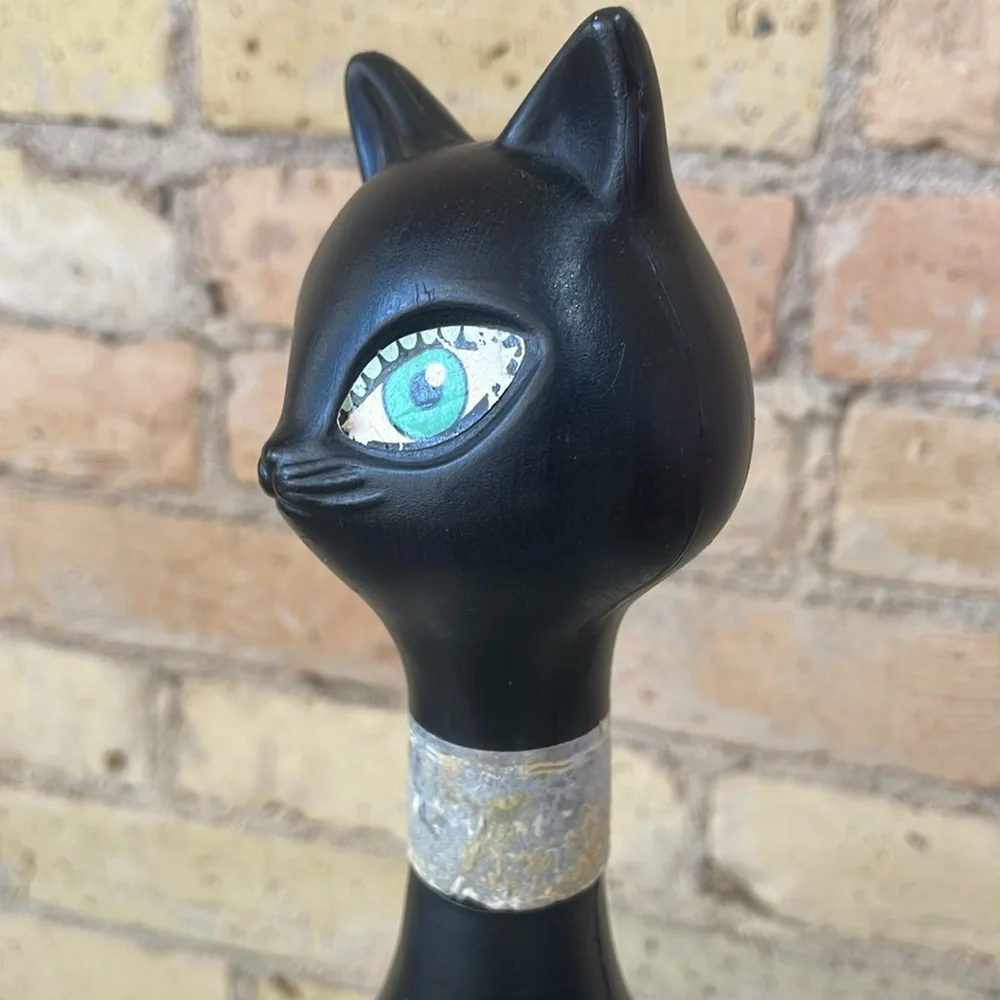 Avon Vintage 60’s Fantasti-Cat MCM Liquid Bubble Bath Bottle. - Picture 7 of 7